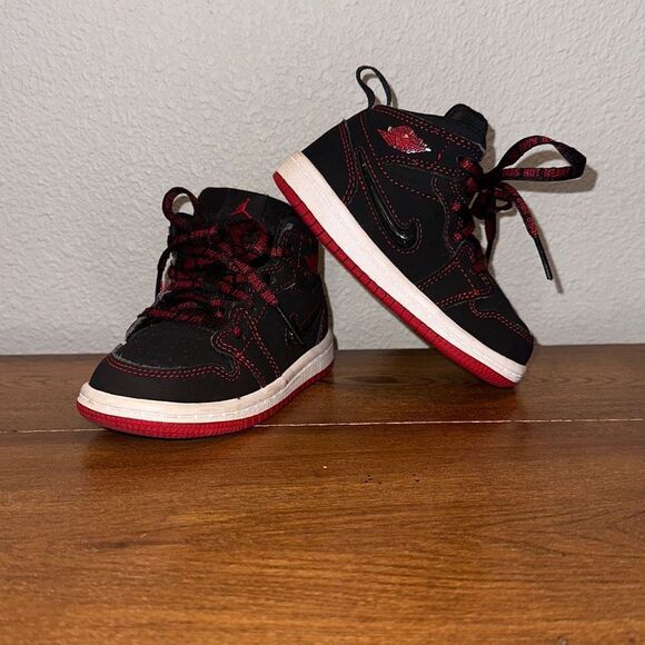 Nike Jordan 1 Mid Fearless TD Baby Shoes CU6619-062 Black Red White Sz 6C - Picture 1 of 8
